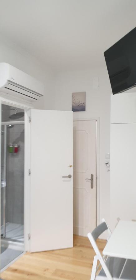Apartamento Antonio Pedro Lissabon Exterior foto