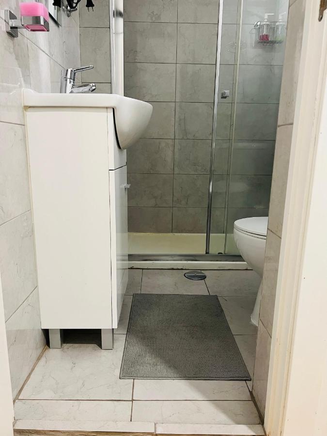 Apartamento Antonio Pedro Lissabon Exterior foto